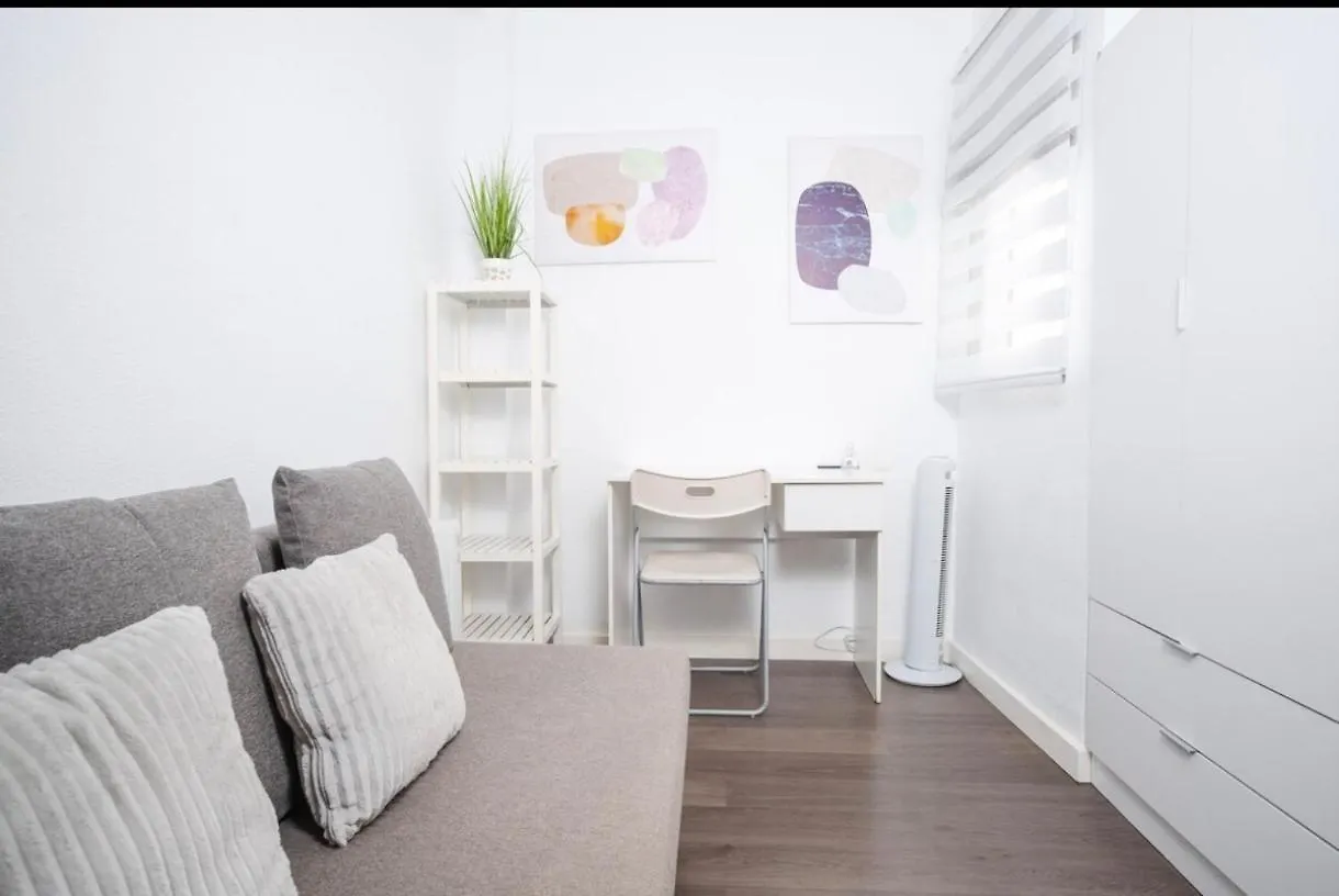 Apartamento Con Balcon Seville 0*,